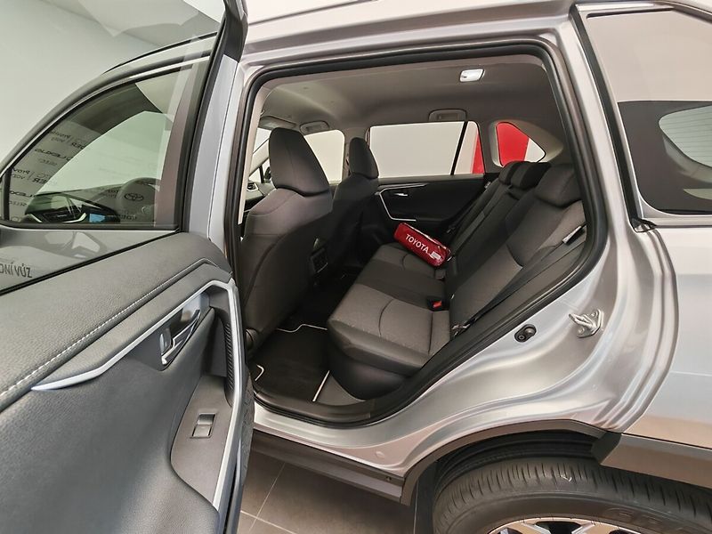 Toyota RAV4 2.5 Comfort Style 4x4 - fotka 15 z 38