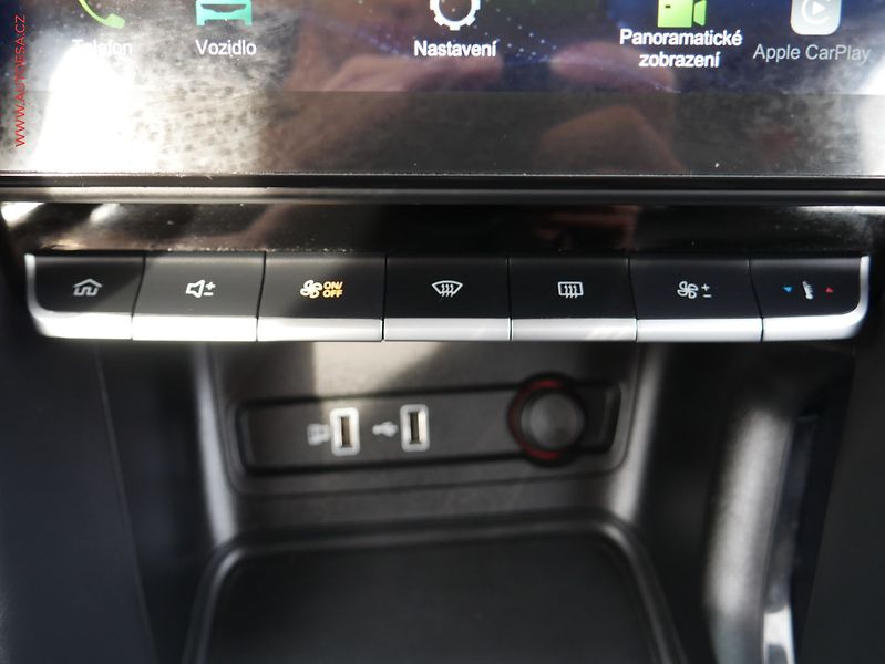 MG ZS (2022) 1.5 DVVT, Luxury, LED, TZ - fotka 14 z 20