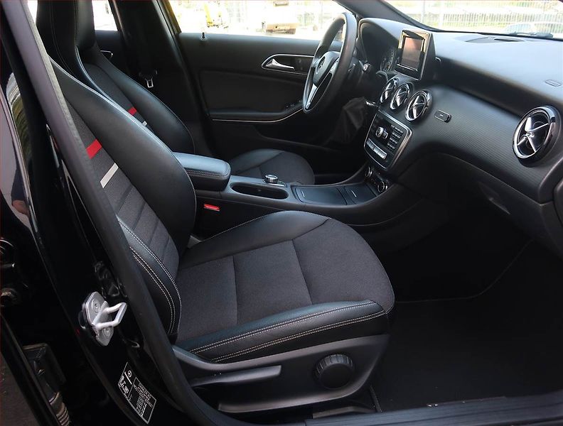 Mercedes-Benz Třídy A (2013) A 180 CDI , Automat, Kůže - fotka 9 z 18