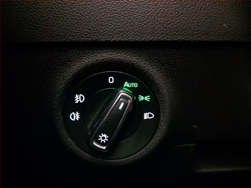 Škoda Karoq (2019) Ambition Plus 1.6 TDI, ČR - fotka 22 z 23
