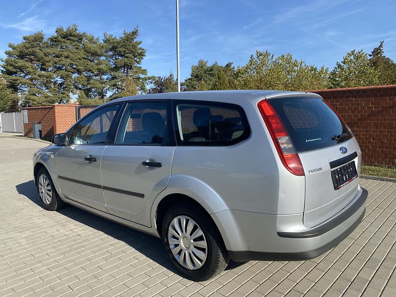 Ford Focus (2006) 1.6TDCi,ESP,EL. SEDAČKY - fotka 3 z 31