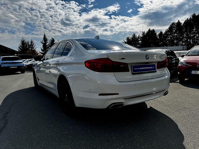 BMW Řada 5 (2018) 540D xDrive Luxury - CZ - fotka 5 z 28