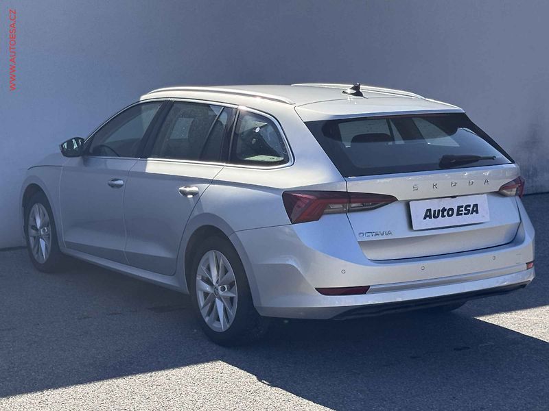 Škoda Octavia (2021) 2.0 TDi, ČR, Style, DSG - fotka 3 z 16