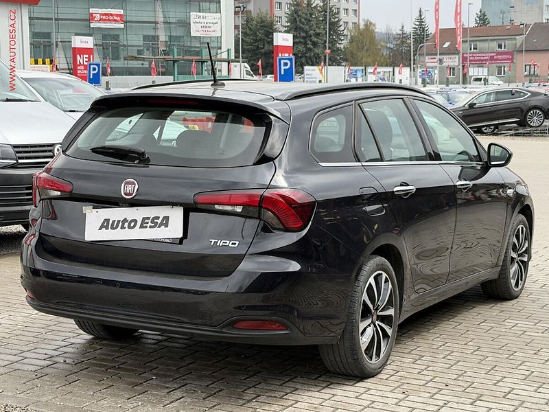 Fiat Tipo (2019) 1.6 MJet, AC, kamera - fotka 5 z 15