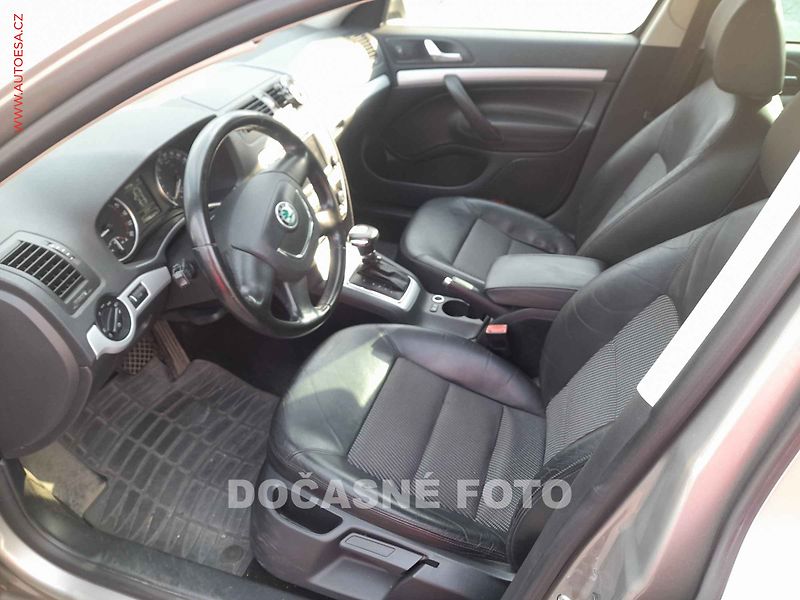 Škoda Octavia (2010) 1.6TDi - fotka 3 z 3