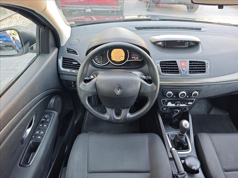 Renault Mégane 1,6 16V  Expression - fotka 16 z 20
