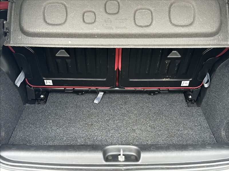 Fiat Panda 1,3 JTD 75PS  Pop 4x4 - fotka 36 z 49