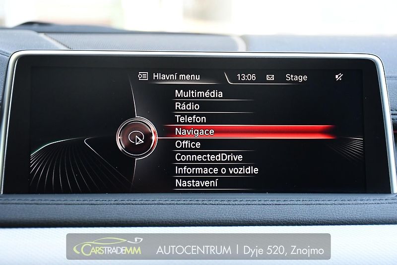 BMW X6 M50d HUD 360KAM ACC - fotka 38 z 57