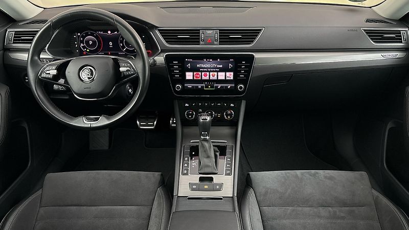 Škoda Superb 2.0 TDI DSG 4x4 Scout Combi - fotka 8 z 33