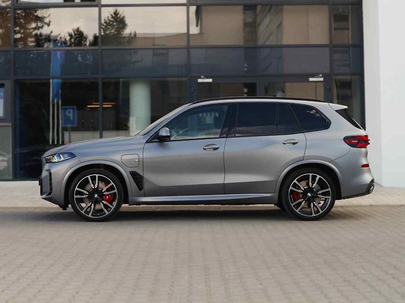 BMW X5 (2026) - fotka 3 z 10