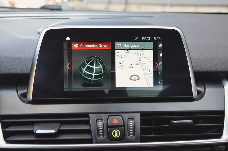 BMW Řada 2 (2019) 218i GT 99tkm ČR 7míst ZÁRUKA - fotka 42 z 43