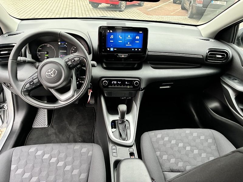 Toyota Yaris 1.5 Hybrid 116 Comfort - fotka 15 z 24