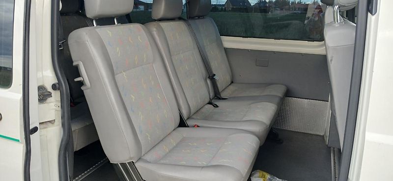 Volkswagen Transporter 1.9 TDI L2 H2 9míst LONG  - fotka 15 z 32