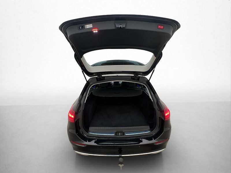 Mercedes-Benz Třídy C 300e Kamera Tažné Asistence - fotka 20 z 26