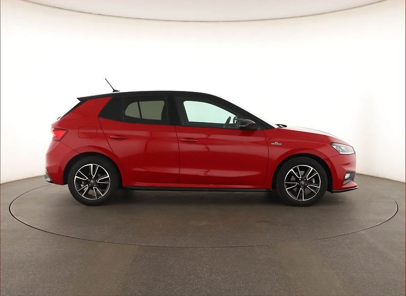 Škoda Fabia (2026) 1.0 TSI, MONTE CARLO, AUTOMAT - fotka 6 z 21