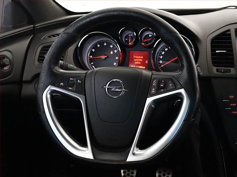 Opel Insignia (2011) OPC Line 2.0 Turbo, 4X4 - fotka 16 z 16