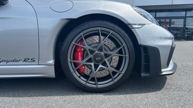 Porsche Boxster 718 GT4 Spyder RS - fotka 10 z 30