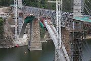 Správa železnic má dokončit i největší železobetonový železniční oblouk v Čechách, most u Červené nad Vltavou za téměř 700 milionů korun.