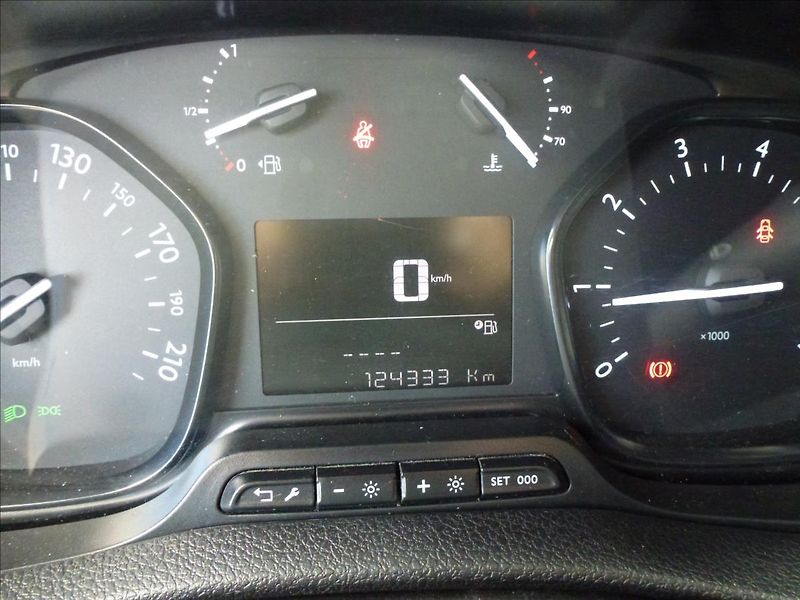 Citroën Jumpy 2,0 BHDI Long 5míst,Webasto,ka - fotka 35 z 60