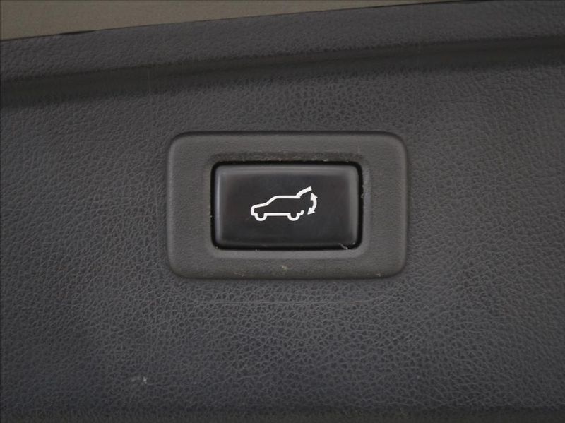 Subaru Outback 2,5 i 129kW 4WD Exclusice ČR - fotka 23 z 28