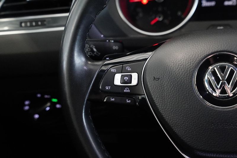 Volkswagen Tiguan - fotka 15 z 35