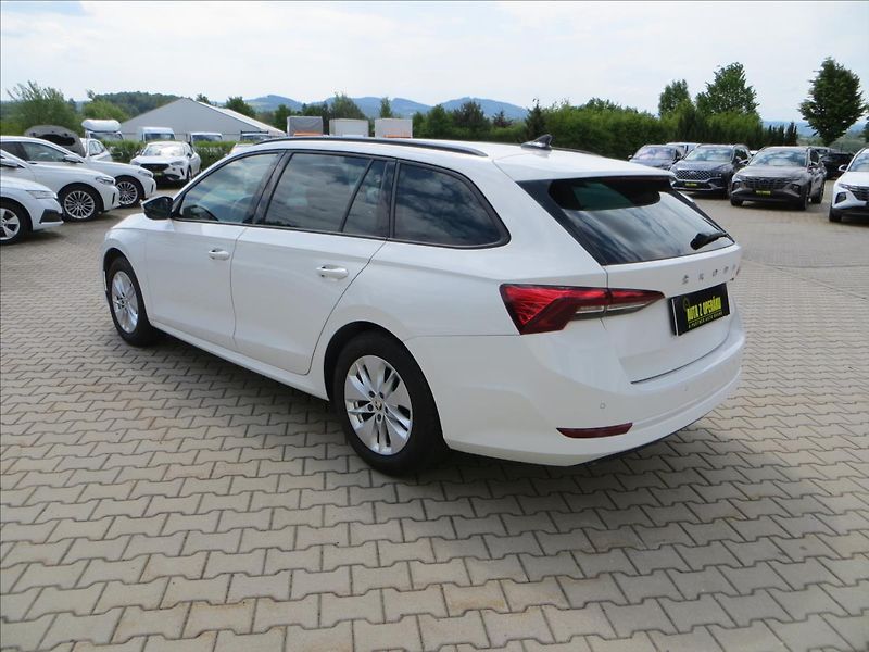 Škoda Octavia 2,0 TDI 85kW Ambition Combi ČR - fotka 5 z 25