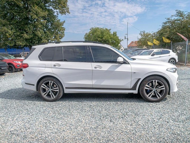 BMW X7 (2019) ČR 3.0i 250KW 7sed – INDIVIDUÁ - fotka 4 z 49