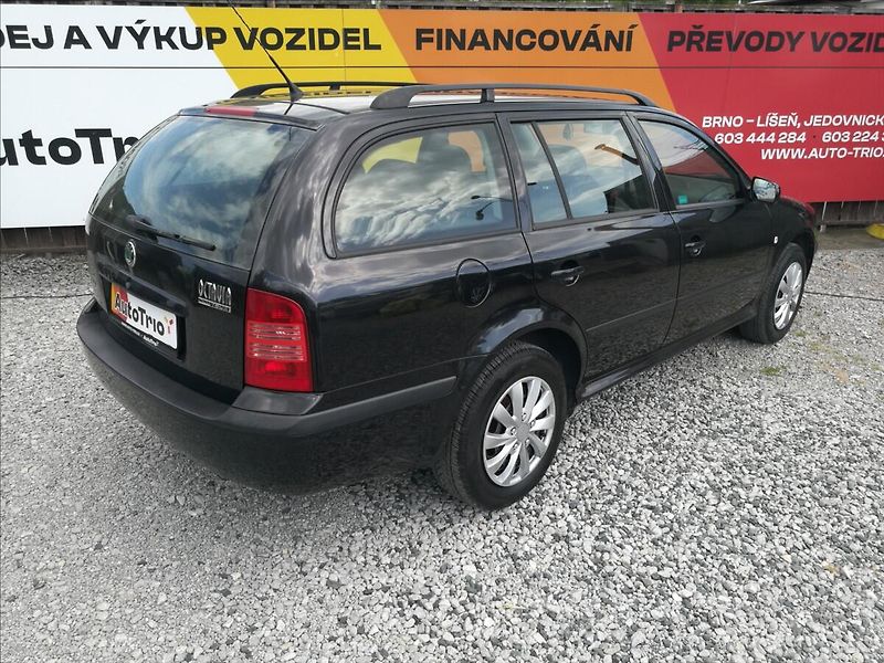 Škoda Octavia 1,6 i Tour kombi klima - fotka 3 z 14