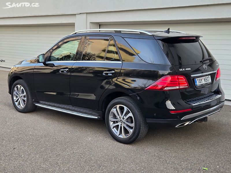 Mercedes-Benz GLE (2019) 400 TOP STAV naj 24 tis.km. - fotka 5 z 48