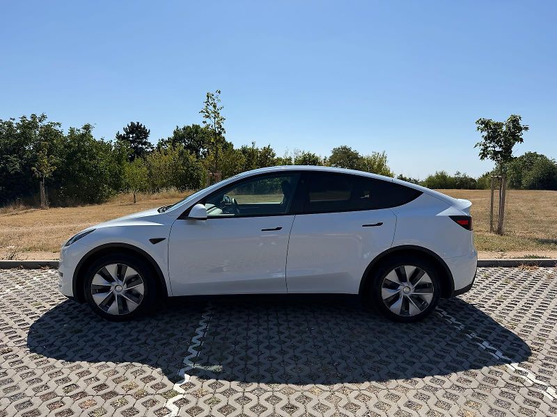 Tesla Model Y TAŽNÝ KŮŽE SR - fotka 4 z 16