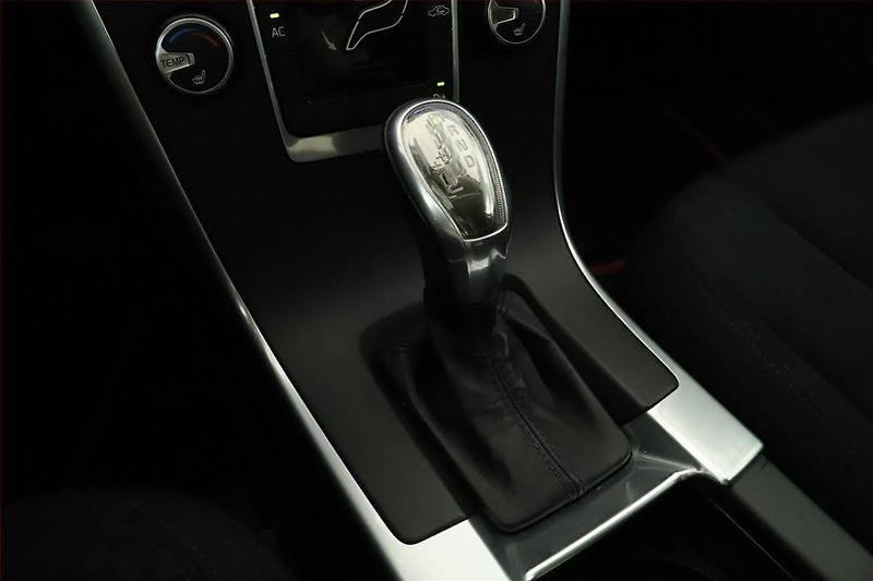Volvo XC60 (2013) D4, Automat, Navi, Tempomat - fotka 10 z 16