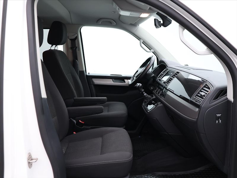 Volkswagen Multivan 2.0 TDI 150kW 7-Míst Tažné 1.M - fotka 12 z 25
