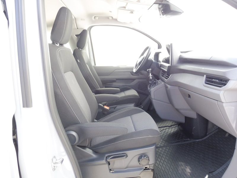 Volkswagen Transporter (2025) DR 2,0 TDI 110kW - fotka 9 z 27