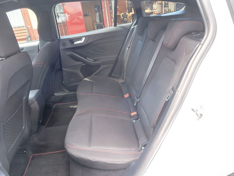 Ford Focus (2025) ČR 1.0T 114KW mat – ST-line - fotka 45 z 52