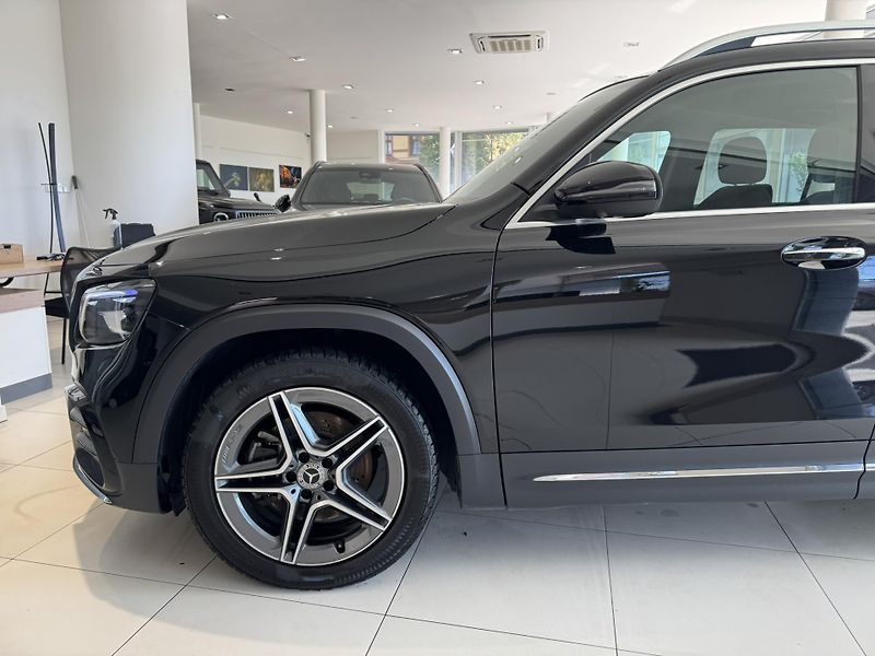 Mercedes-Benz GLB (2024) 200d 4M/AMGPREMIUMPLUS/HUD/360 - fotka 6 z 20