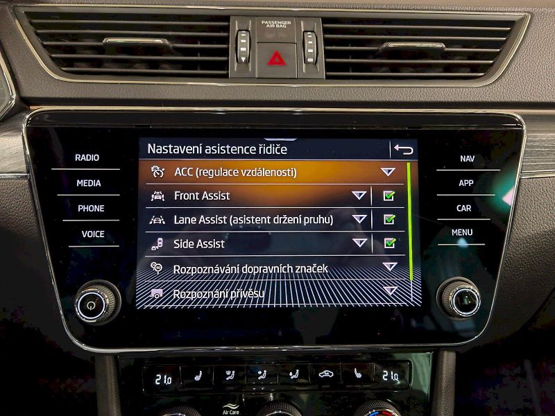 Škoda Superb (2024) 2.0 TDI 147 kW DSG 4x4 Style - fotka 12 z 31