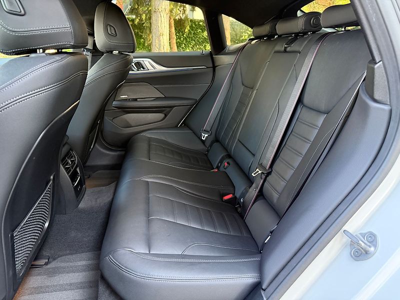 BMW Ostatní eDrive 40 LASER H&K HUD Mpaket - fotka 13 z 45