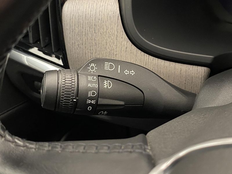 Volvo V90 CC B4 AWD PLUS AUT - fotka 22 z 56