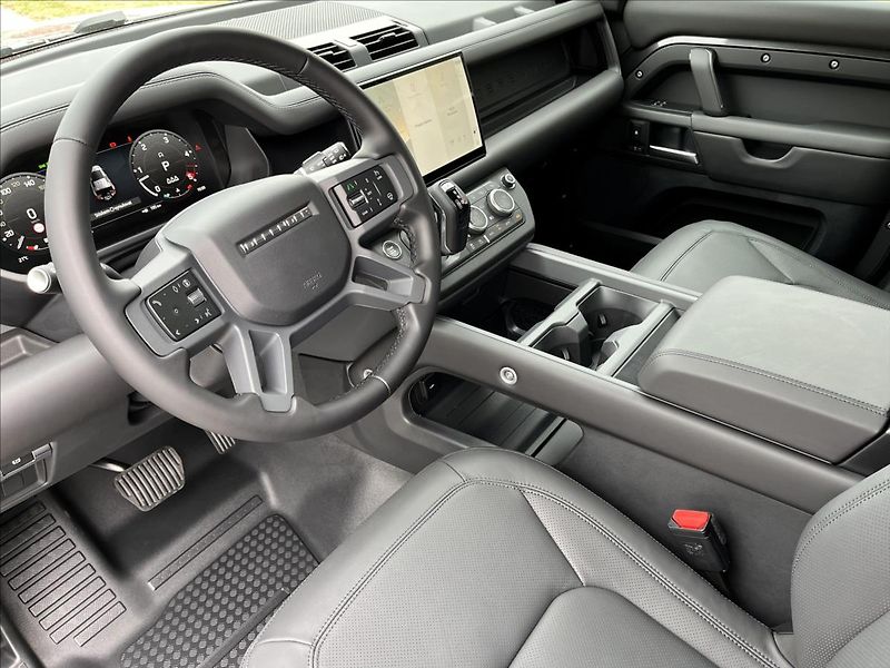 Land Rover Defender (2026) 110 D250 X-DYNAMIC SE - fotka 13 z 34