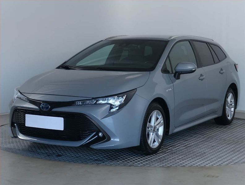 Toyota Corolla (2021) 1.8 Hybrid - fotka 2 z 20