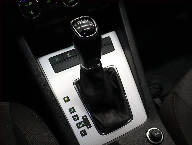 Škoda Octavia (2014) Style 2.0 TDI, Automat, Navi - fotka 13 z 19
