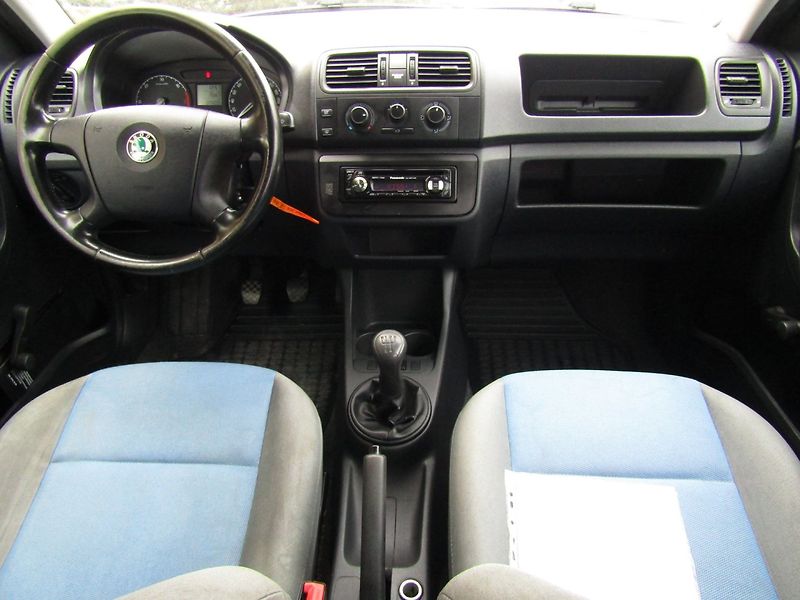 Škoda Fabia (2008) 1.4 TDI  59kW - fotka 15 z 32