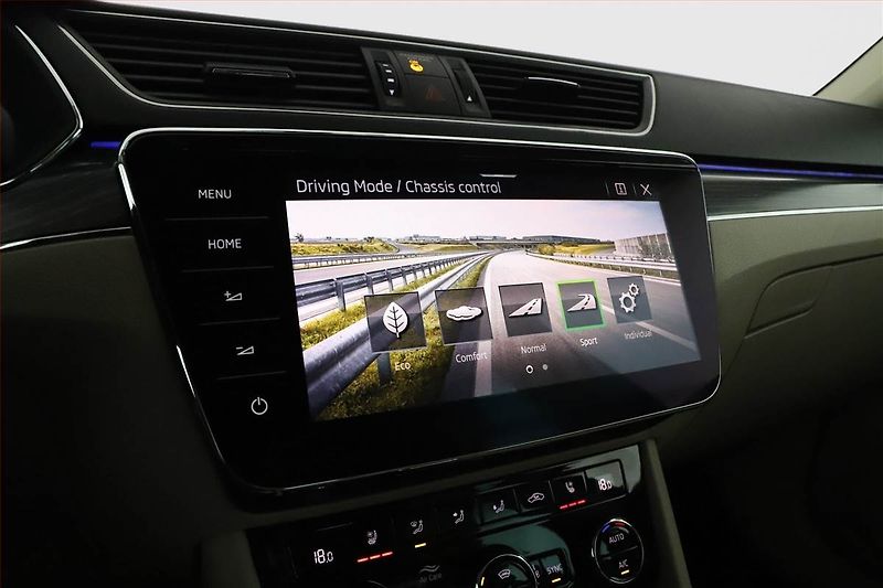 Škoda Superb (2020) iV 1.4 TSI PHEV, ČR, AUTOMAT - fotka 17 z 25