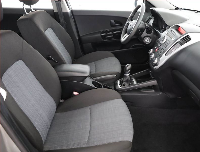 Kia Ceed (2012) 1.4 CVVT, po STK - fotka 7 z 13