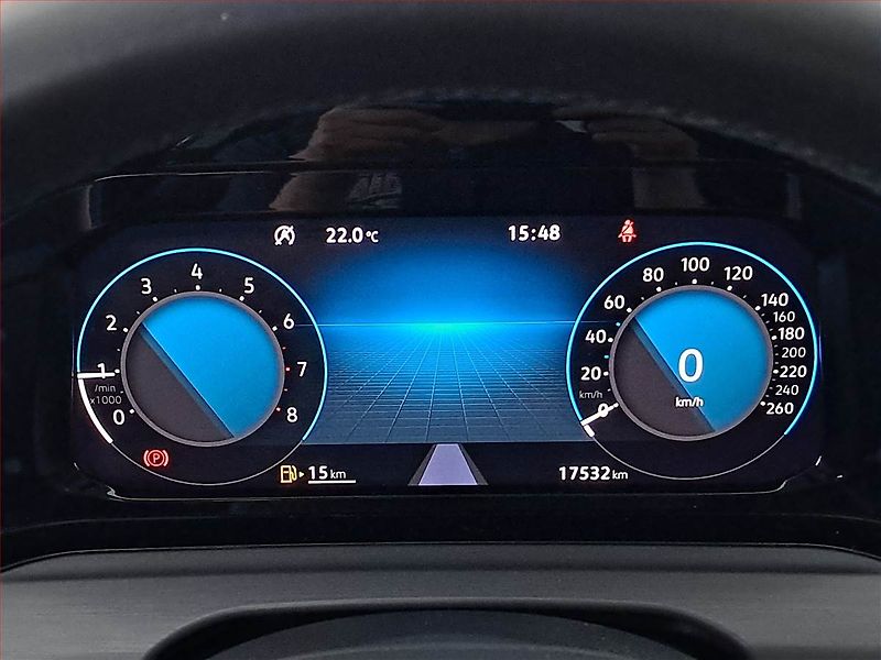 Volkswagen Golf (2023) 1.5 TSI - fotka 11 z 21