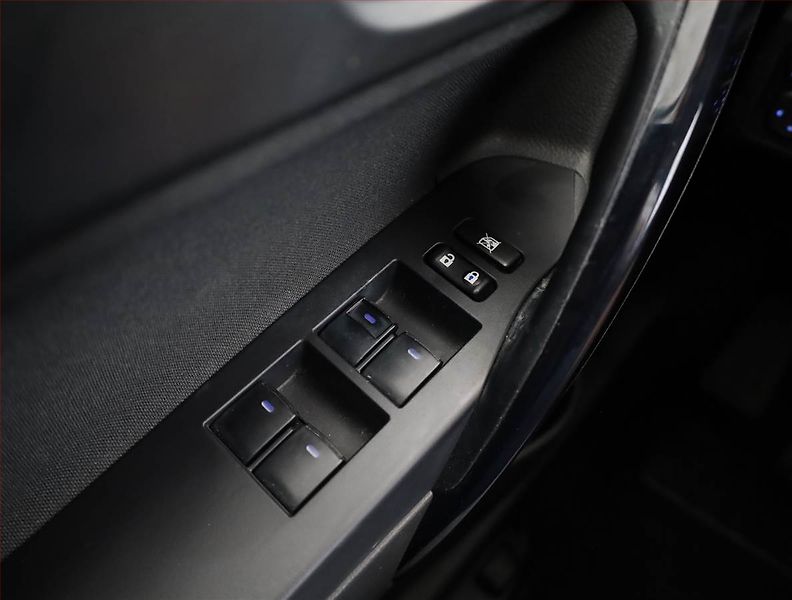 Toyota Auris (2015) 1.6 Valvematic, ČR,1.maj - fotka 15 z 18