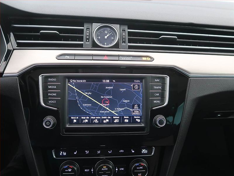 Volkswagen Passat (2015) 2.0 TDI, Automat, Serv.kniha - fotka 16 z 17