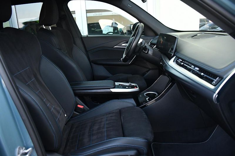 BMW X1 xDrive23d M-SPORT TAŽNÉ 1M ČR - fotka 17 z 42