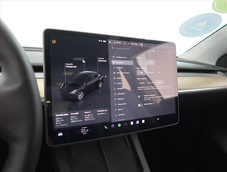 Tesla Model Y (2023) Standard LFP 64kWh, SoH 94% - fotka 23 z 31