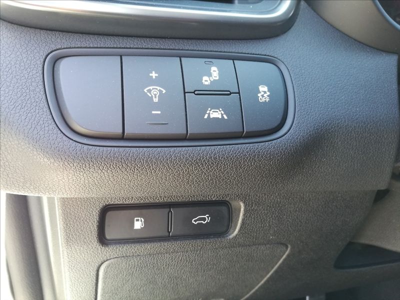 Kia Sorento 2,2 CRDi AWD ECOdynamics - fotka 13 z 27